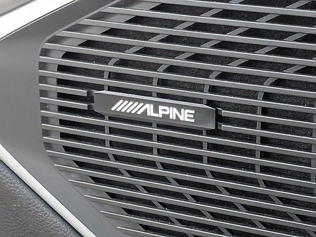 Used 2022 White Jeep Series II image 24