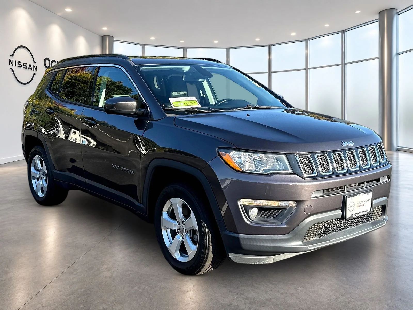 Used 2020 Crystal Metallic Jeep Latitude image 3