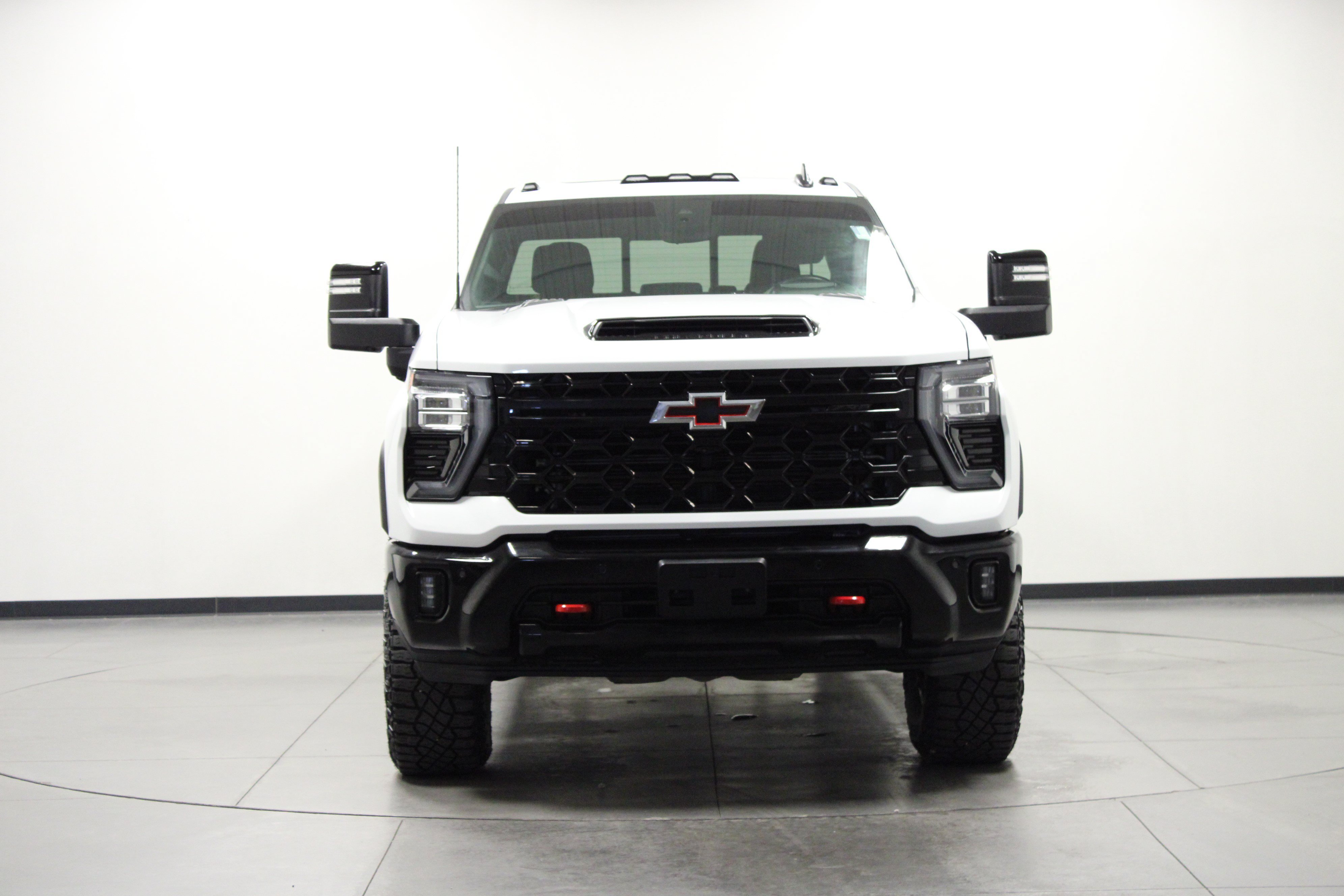 Used 2025 Summit White Chevrolet ZR2 image 9