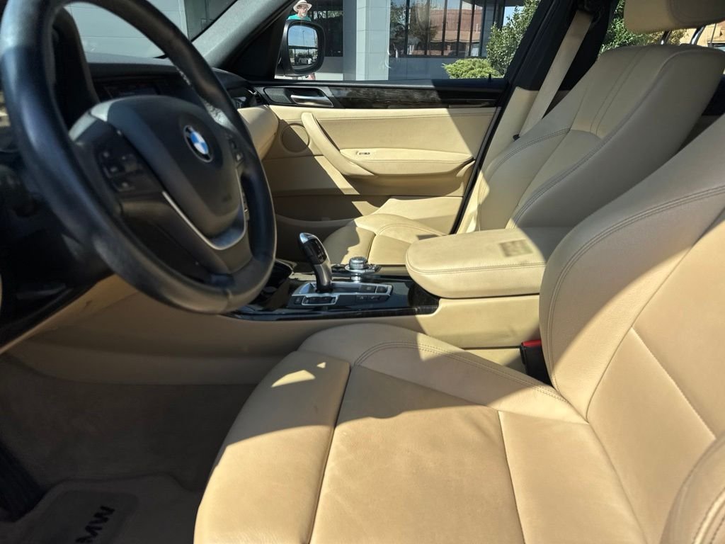 Used 2013 Silver BMW xDrive28i image 6
