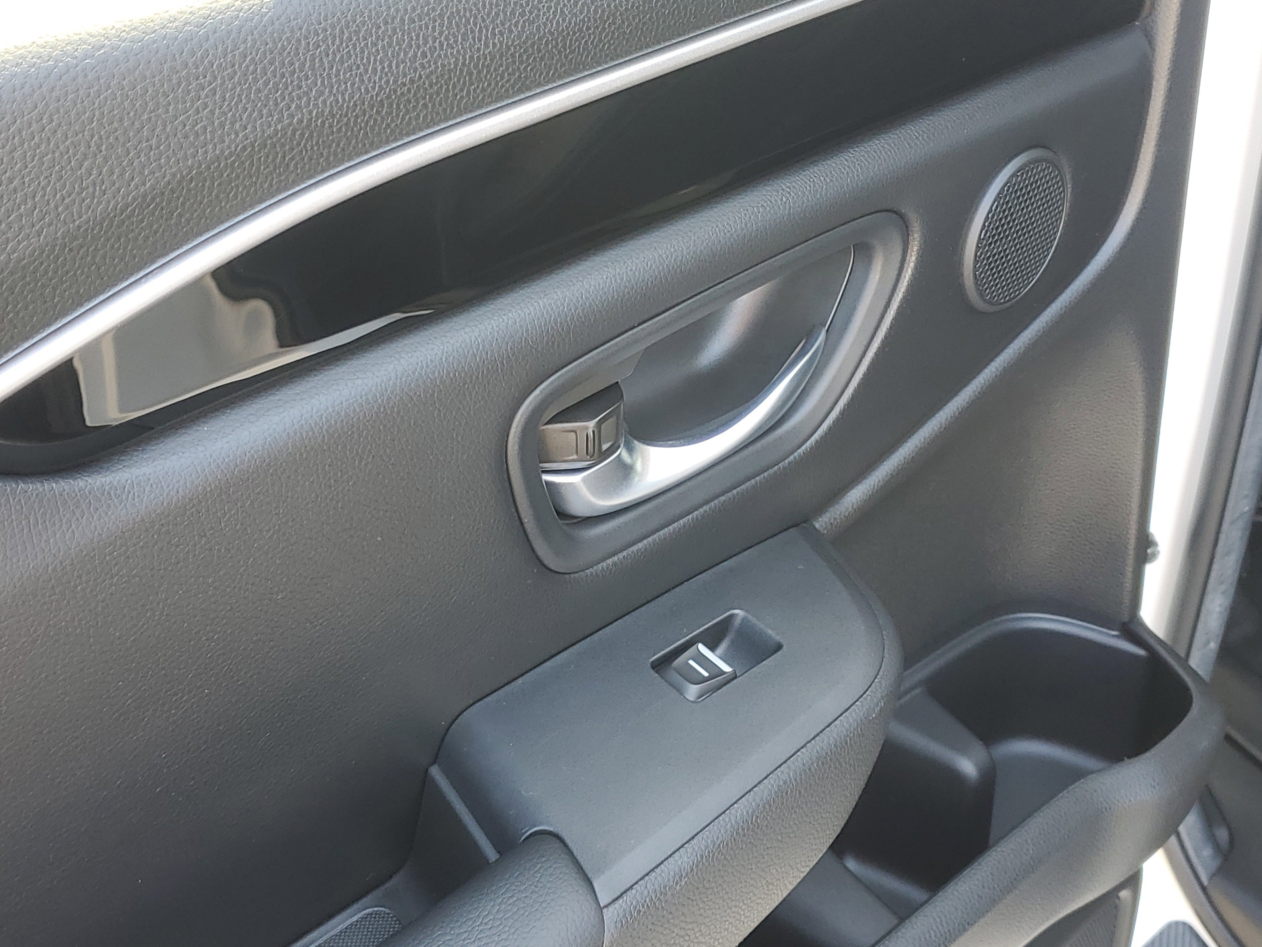 Used 2025 Platinum White Pearl Honda Touring image 13
