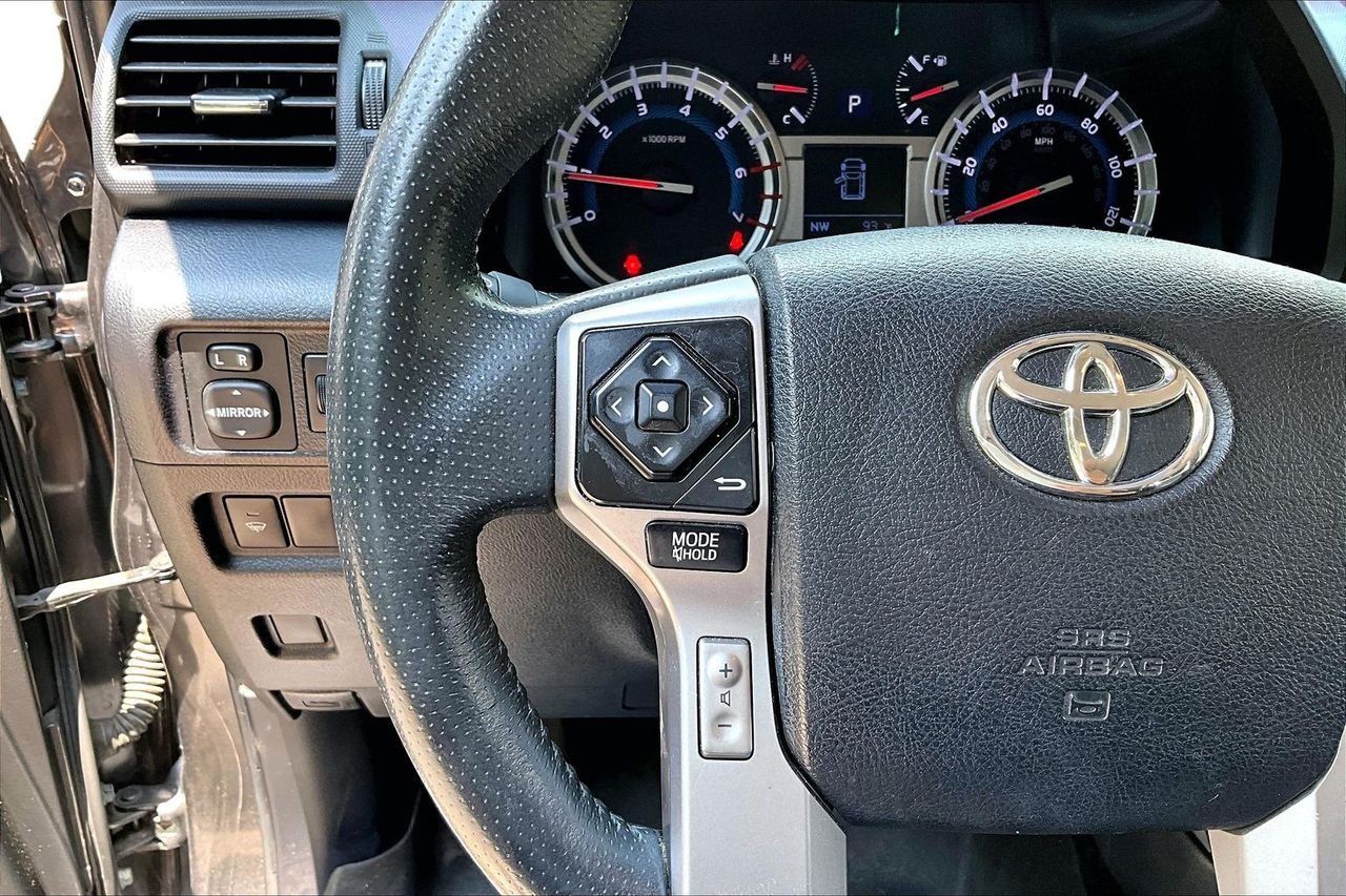 Used 2018 Gray Toyota SR5 image 10