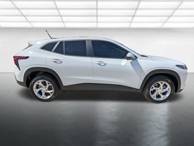 New 2026 Summit White Chevrolet LS image 29