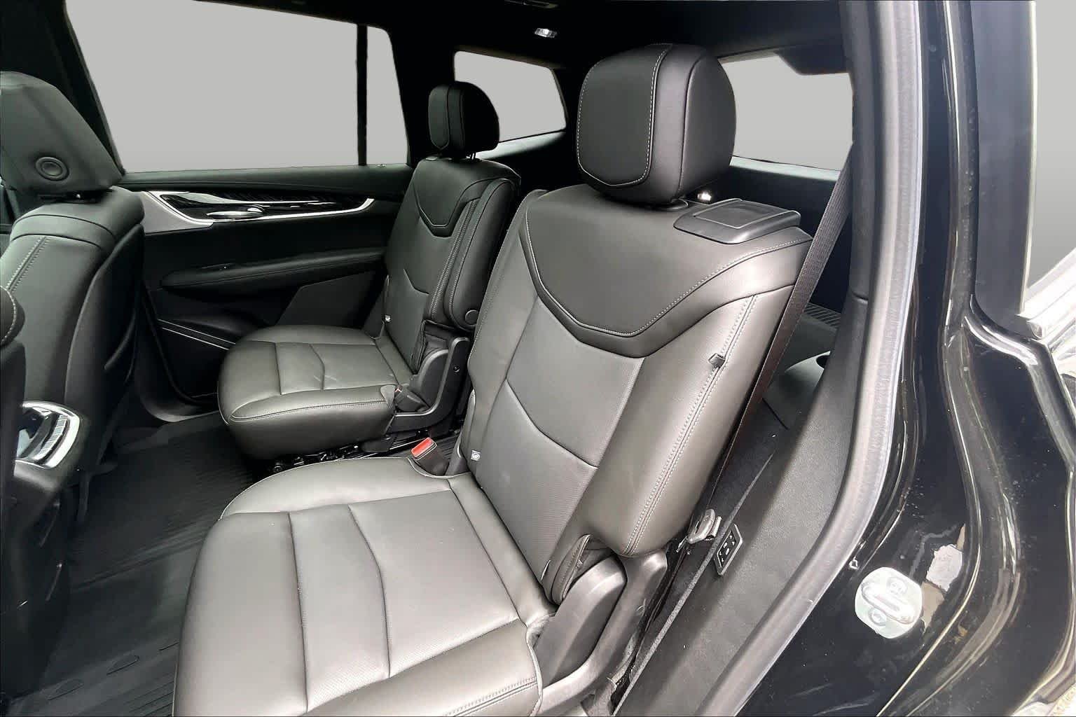 Used 2025 Stellar Black Metallic Cadillac FWD Premium Luxury image 19