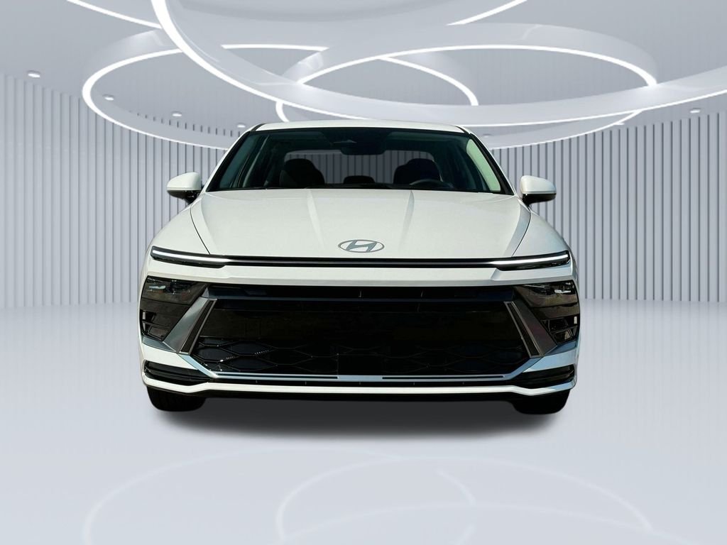 New 2025 White Hyundai SEL image 31