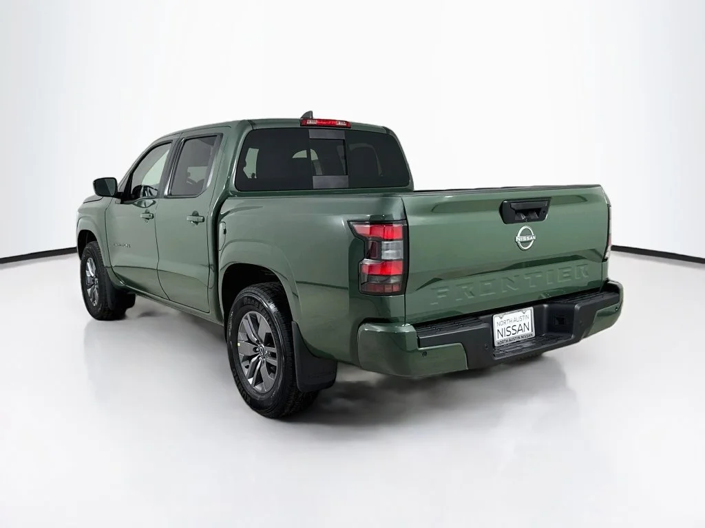 New 2027 Green Nissan SV image 5