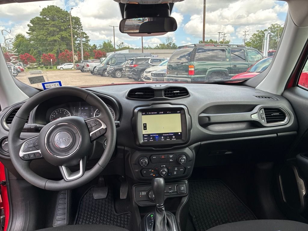 Used 2023 Red Jeep Latitude image 20