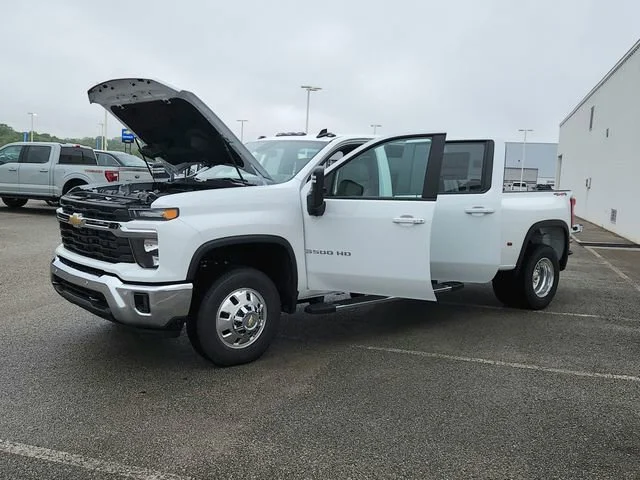 2026 Chevrolet Silverado 3500 HD LT - Photo 11