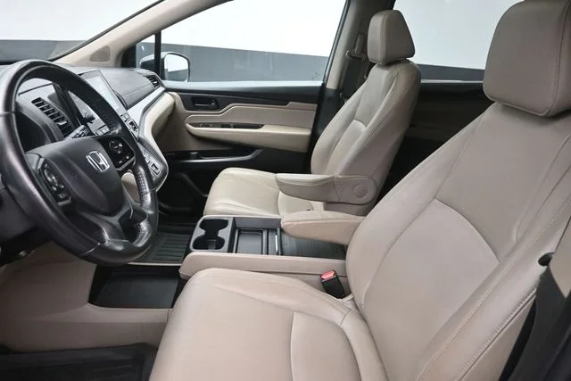 Used 2019 Lunar Silver Metallic Honda EX-L image 17