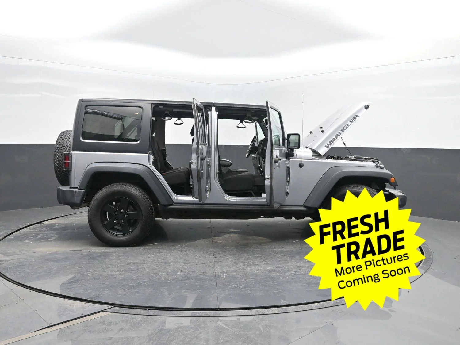 Used 2016 Billet Silver Metallic Clearcoat Jeep Black Bear image 41