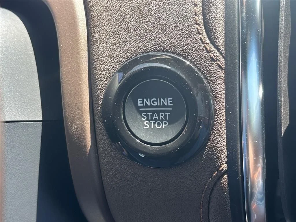 New 2026 Star White Metallic Tri-Coat Ford King Ranch® image 36