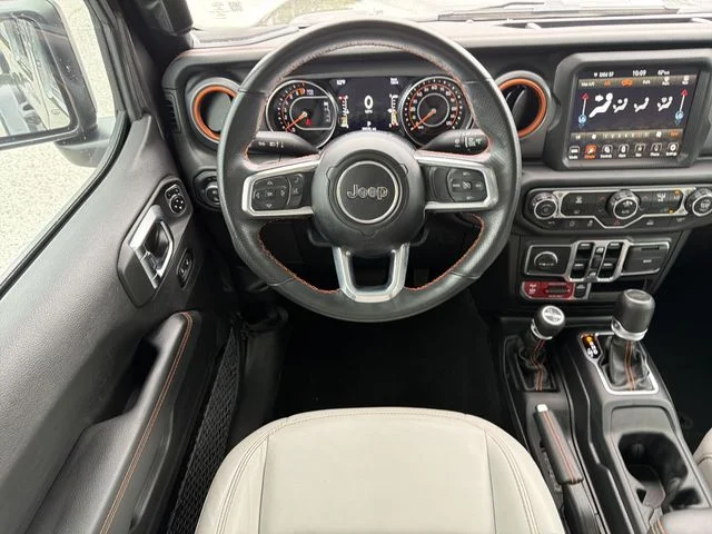 Used 2023 Gray Jeep Mojave image 12
