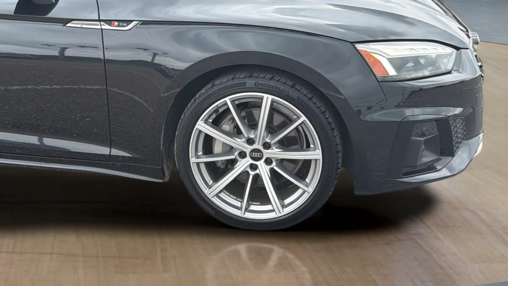 Used 2025 White Audi  image 18