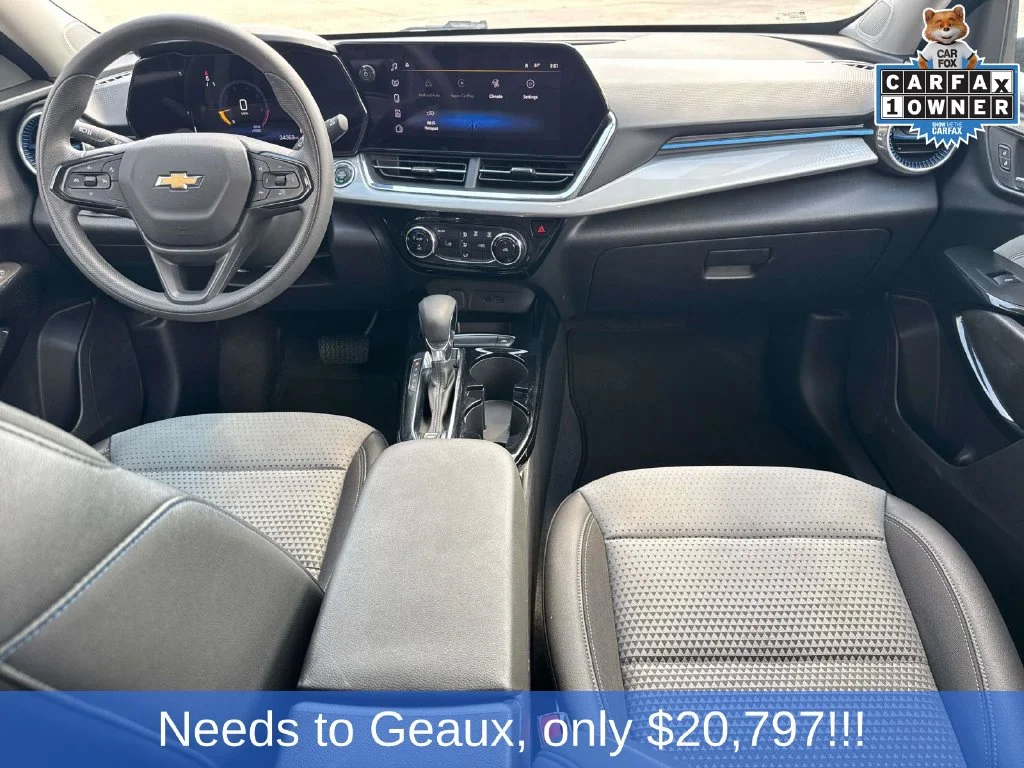 Used 2025 Gray Chevrolet LT image 23