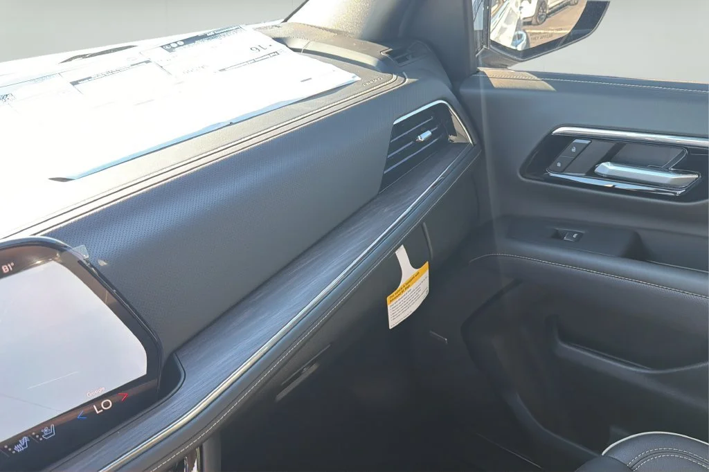 New 2027 Polar White Tricoat Chevrolet Premier image 29
