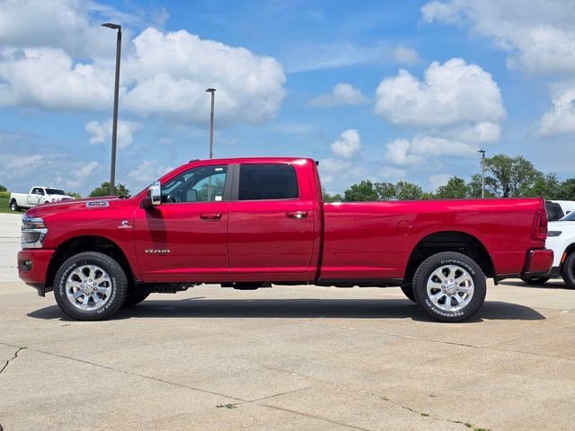 New 2026 Molten Red Pearl-Coat Exterior Paint RAM Laramie image 4