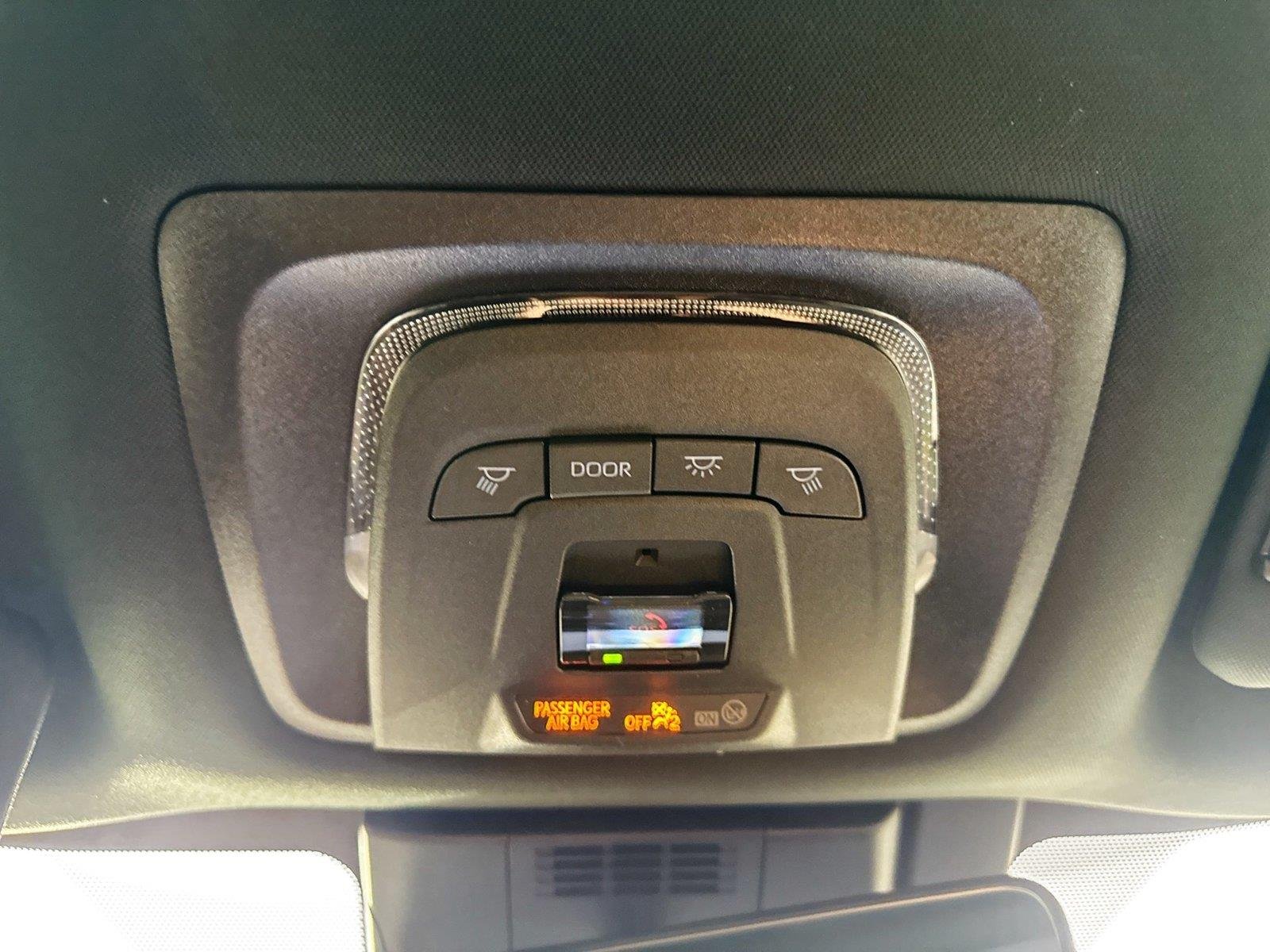New 2026 Wind Chill Pearl Toyota SE image 15