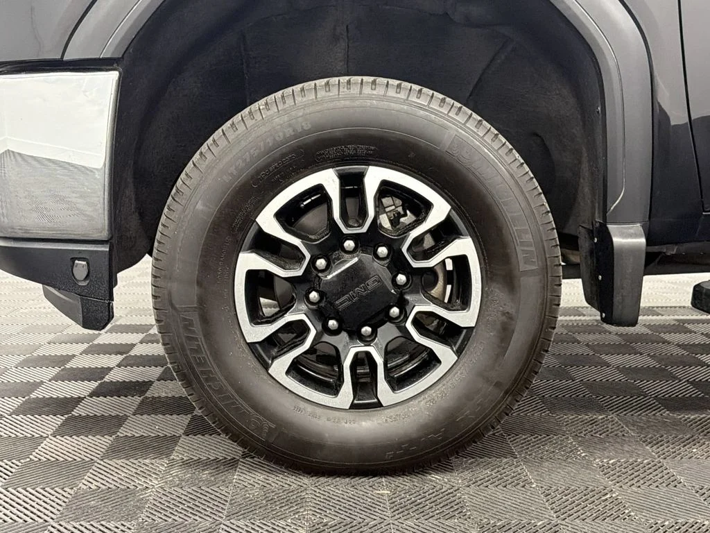 Used 2020 Onyx Black GMC SLT image 12