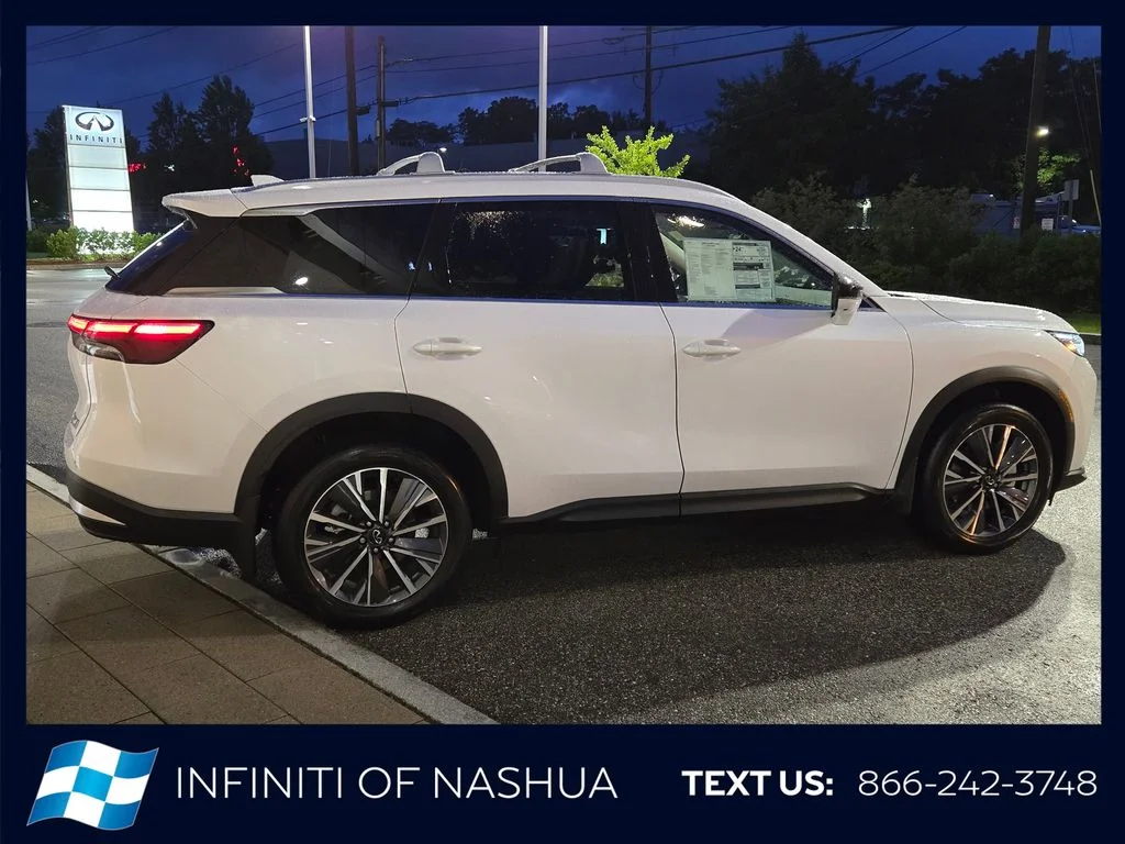 New 2027 RADIANT WHITE INFINITI Luxe AWD image 14