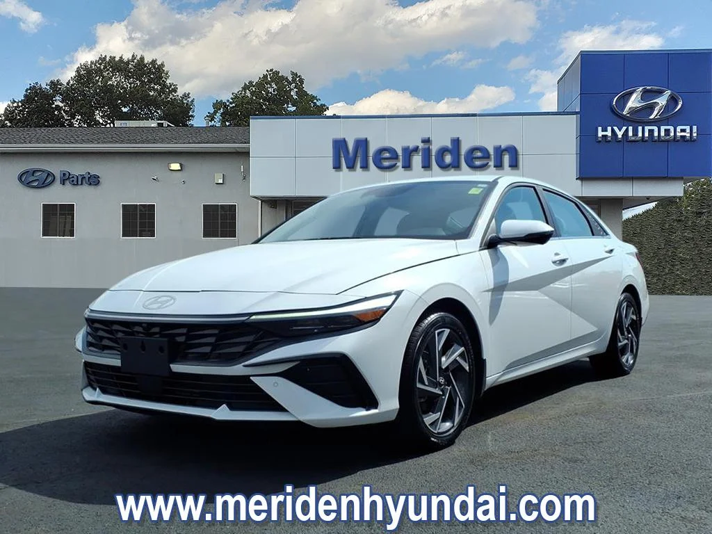 2024 Hyundai Elantra 2.0 Limited IVT's photo
