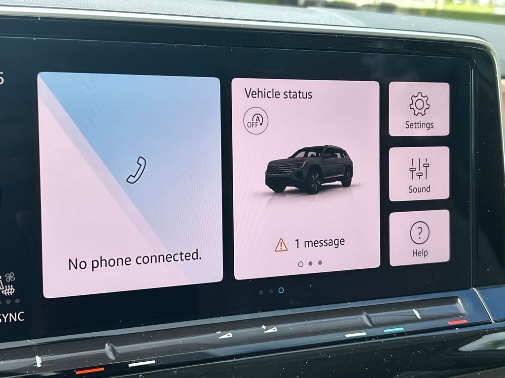 New 2026 White/off-white Volkswagen 2.0T SE w/Technology image 17