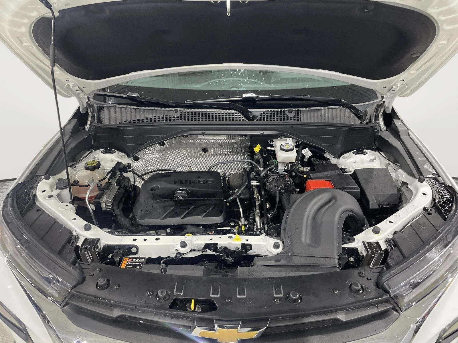 Used 2022 Summit White Chevrolet LT image 7
