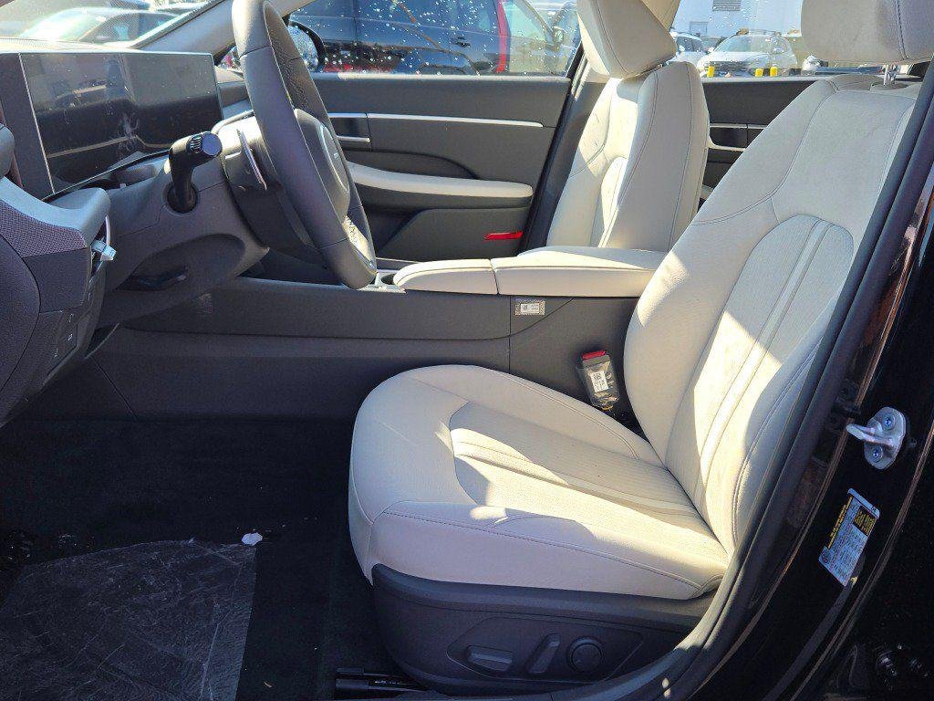 New 2026 Black Hyundai SEL Sport image 21