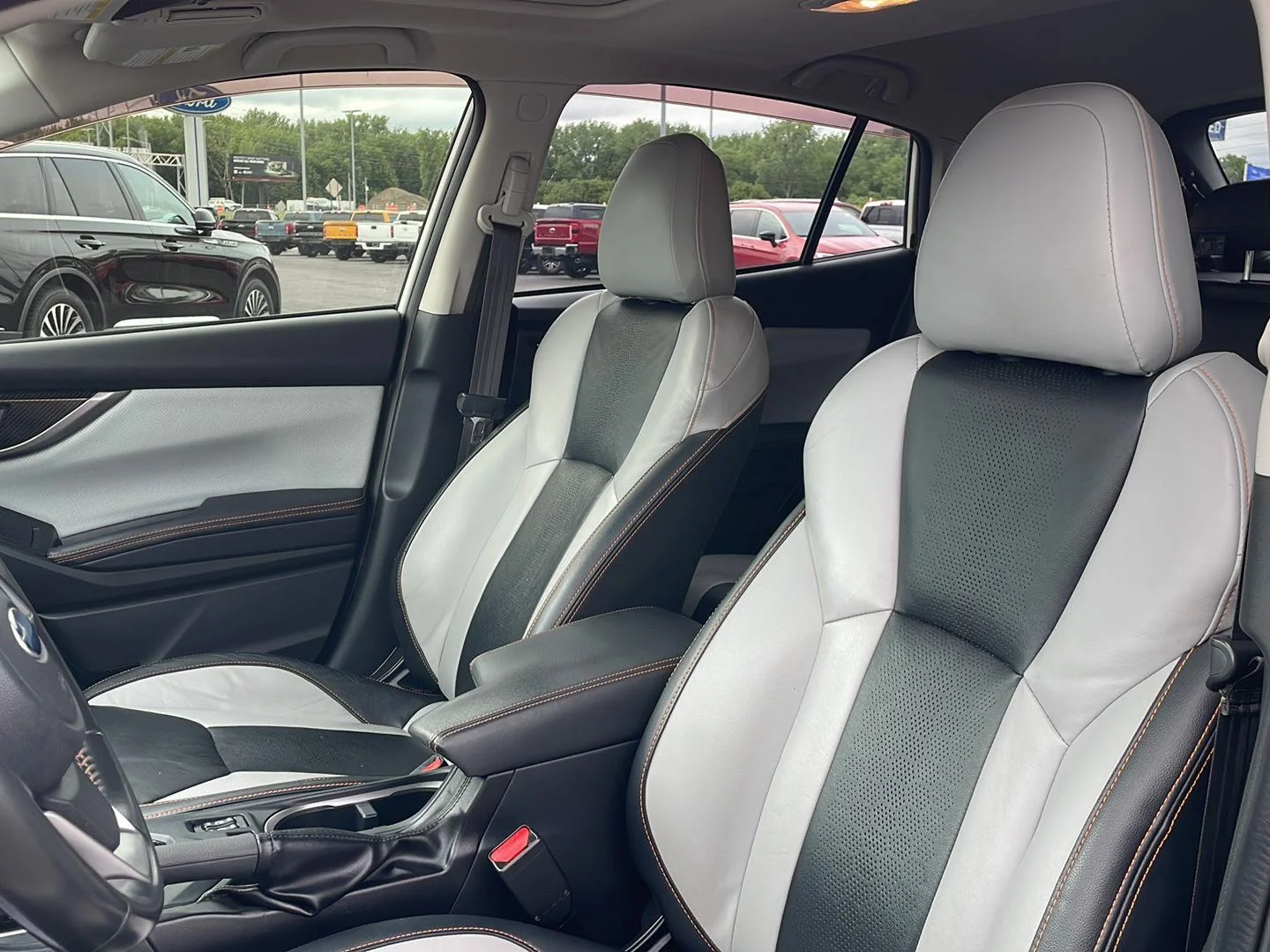 Used 2020 Crystal White Pearl Subaru Limited image 13