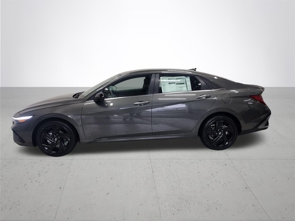 Used 2026 Gray Hyundai SEL Sport image 9