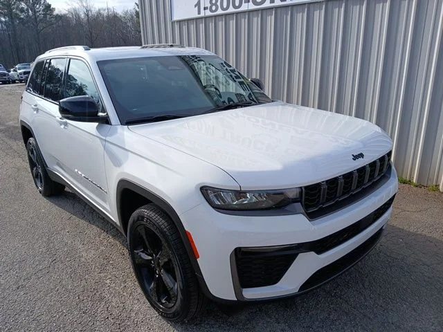 New 2026 Bright White Clear-Coat Exterior Paint Jeep Limited image 1