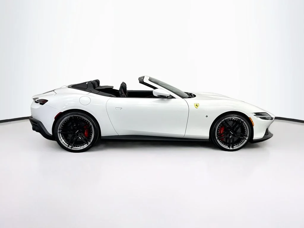 Used 2025 Bianco Avus Ferrari Spider image 4