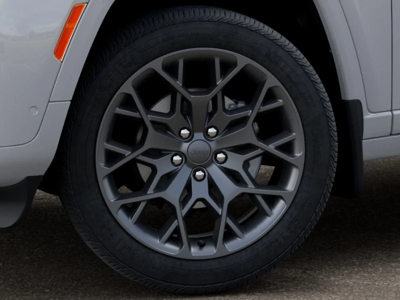 New 2026 Bright White Clear-Coat Exterior Paint Jeep Summit image 36