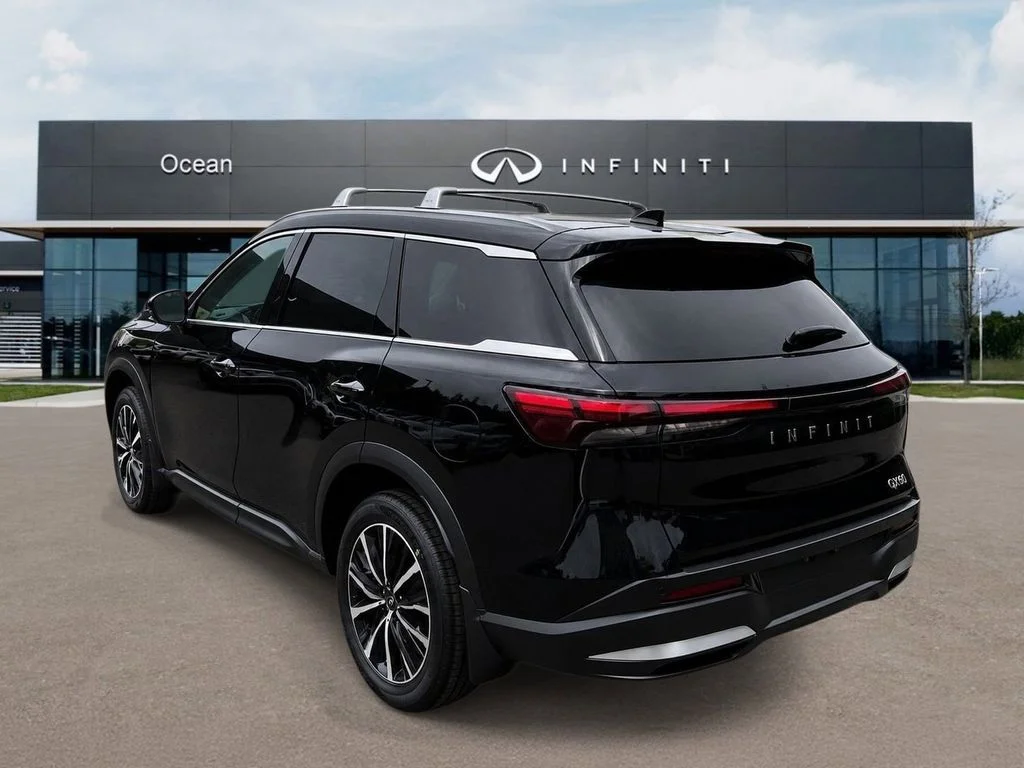 New 2027 MINERAL BLACK INFINITI Luxe FWD image 4