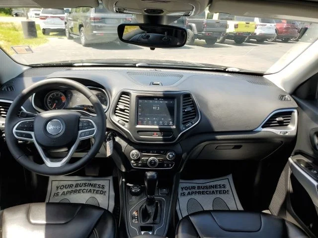 Used 2022 Gray Jeep X image 17