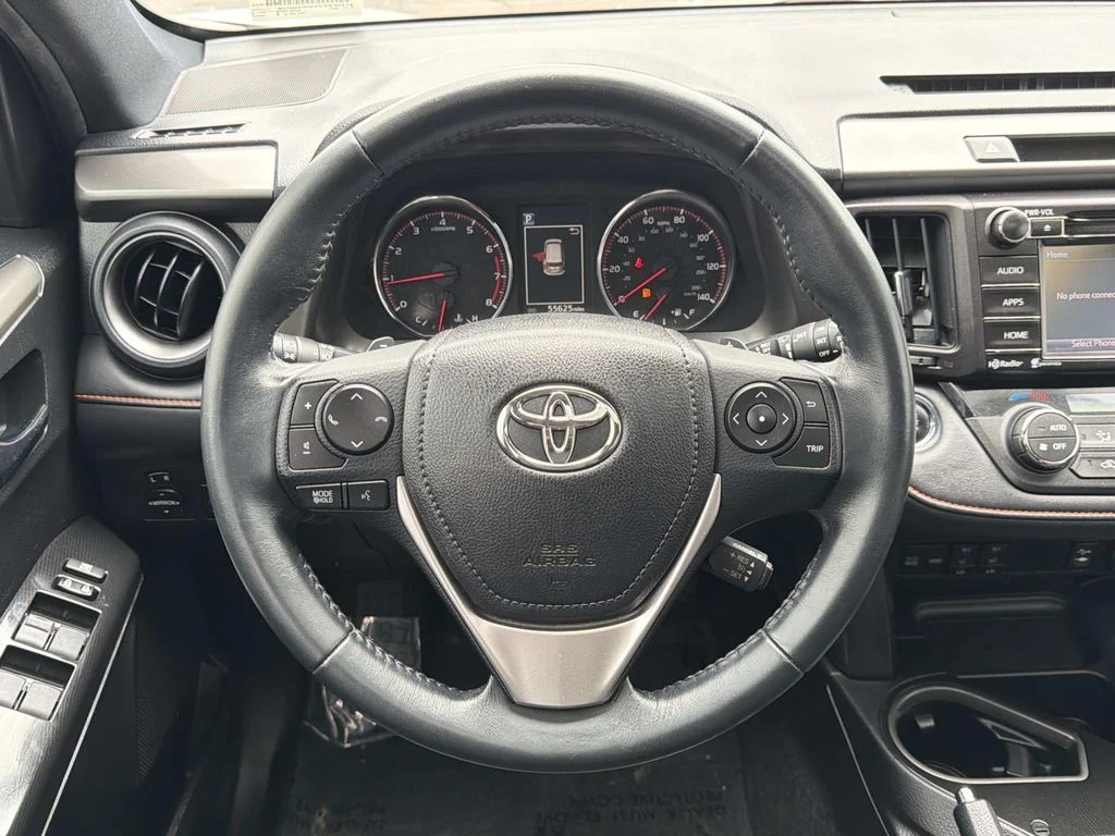 Used 2016 SUPER WHITE Toyota SE image 8