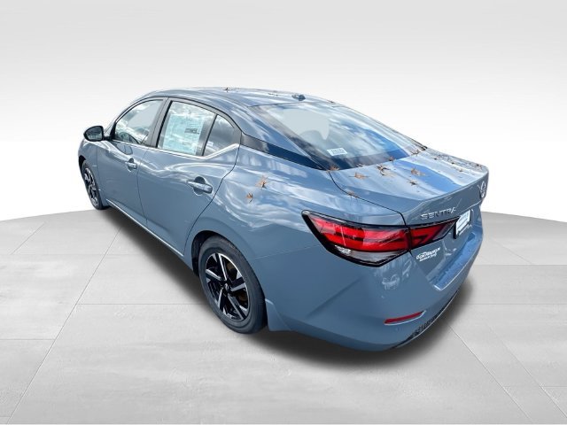 Used 2025 Gray Nissan SV image 7