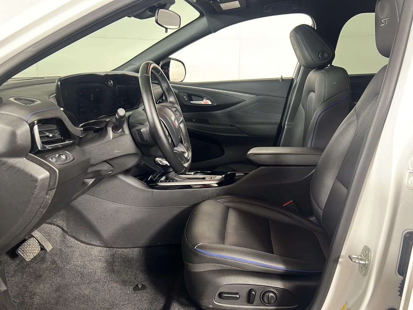Used 2024 Summit White Buick Sport Touring image 17