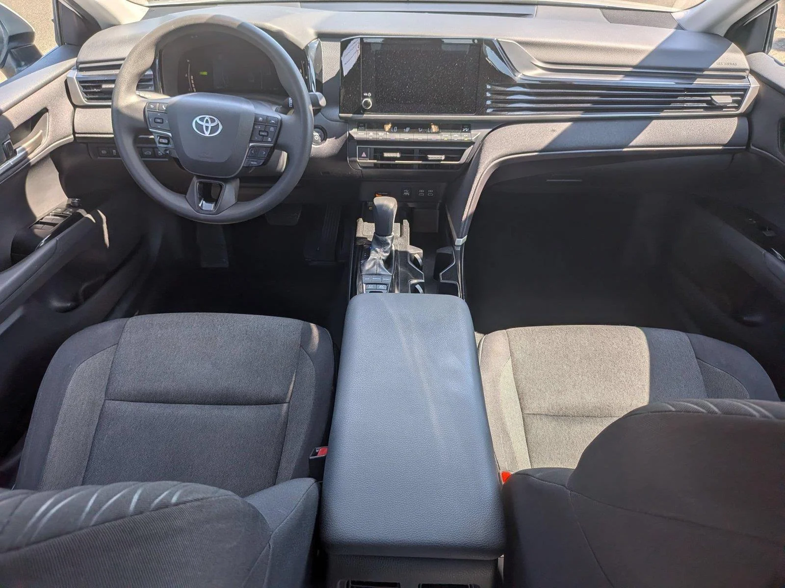 Used 2025  TOYOTA  image 32