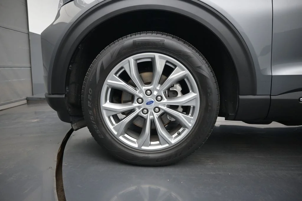 Certified Used 2023 Gray Ford XLT image 28