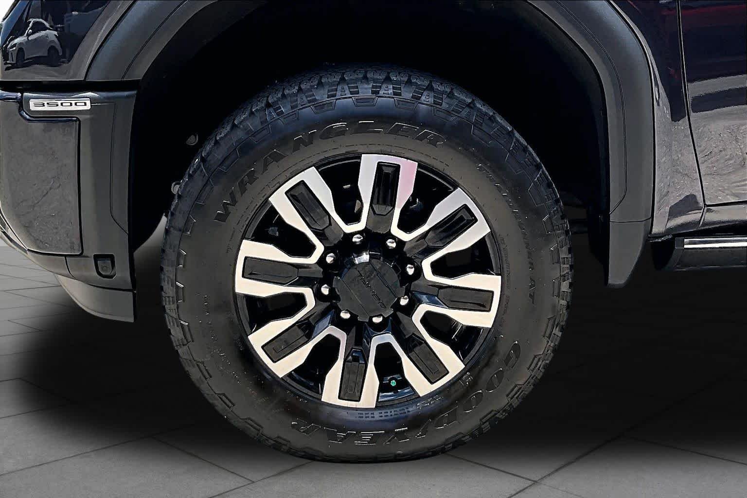Used 2024 Titanium Rush Metallic GMC Denali Ultimate image 11
