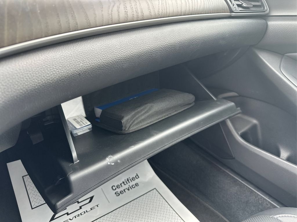 Used 2022 White Honda Touring image 27
