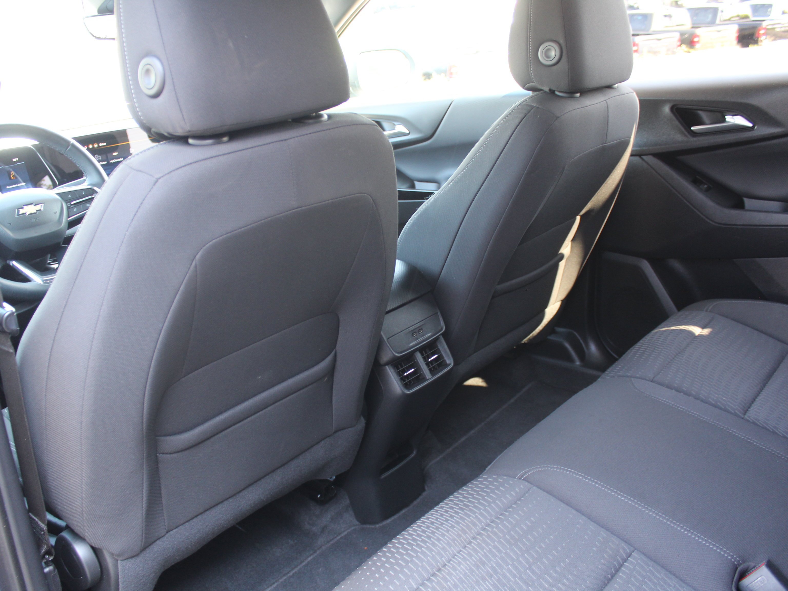 2025 Chevrolet Equinox LT - Photo 21