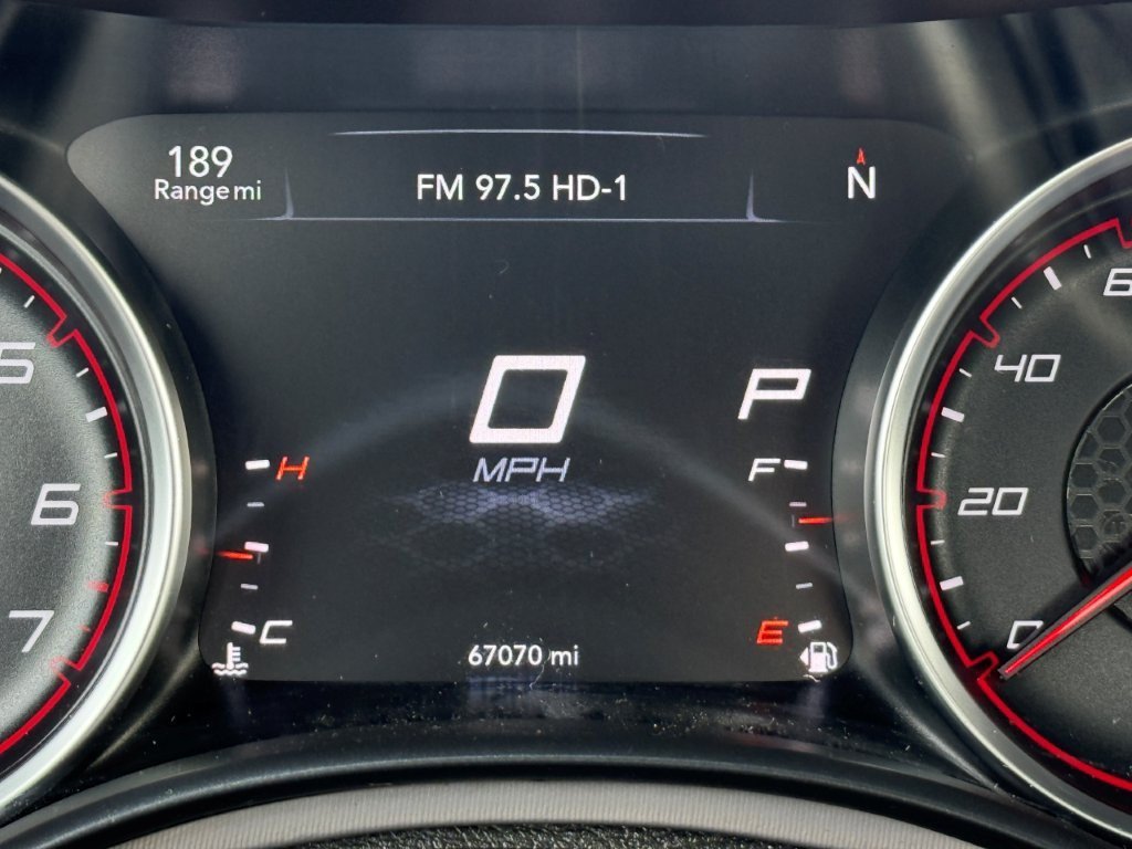 Used 2023 Red Dodge SXT AWD image 30