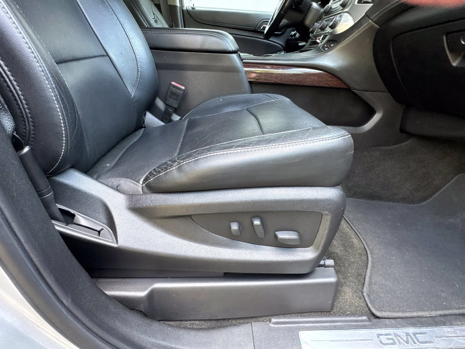 Used 2018 Quicksilver Metallic GMC SLT image 41