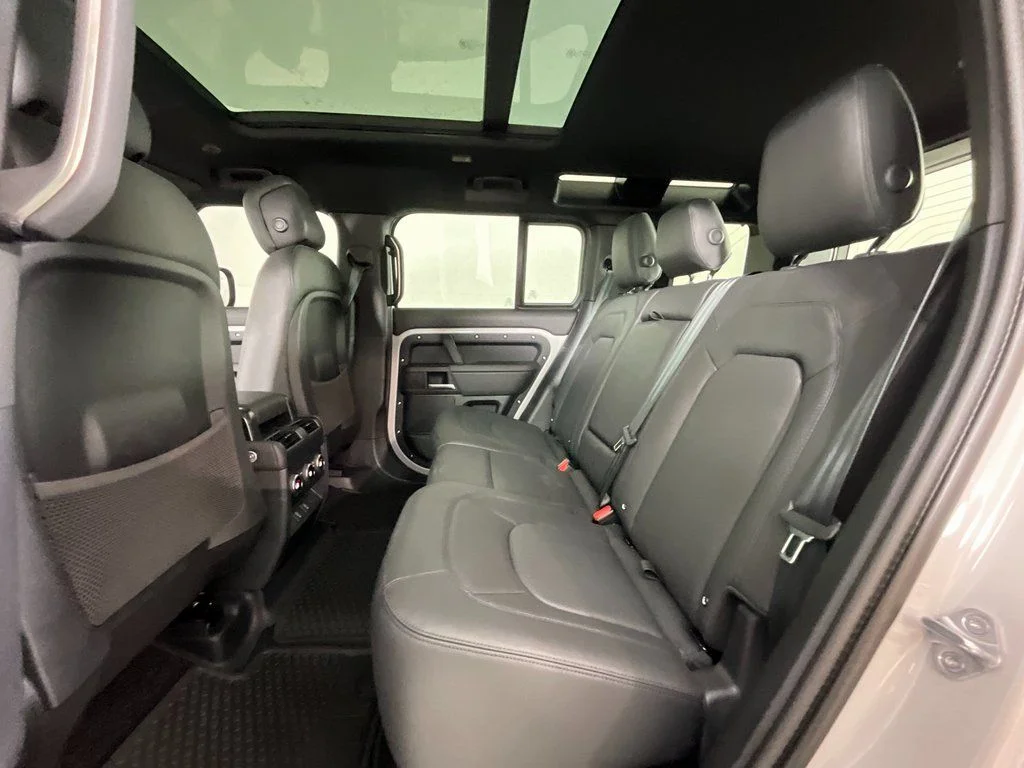 New 2026 Borasco Grey Land Rover X-Dynamic SE image 5