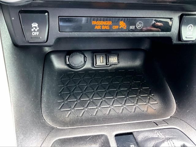 Used 2020 Black Toyota XLE image 28