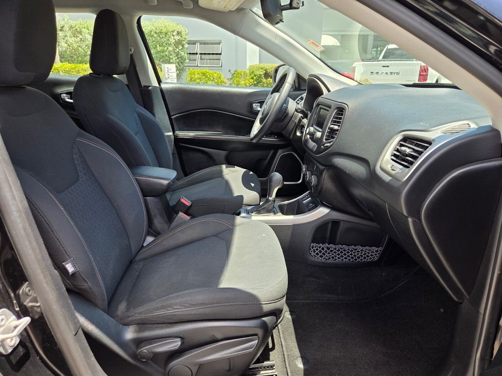 Used 2018 Black Jeep Sport image 19