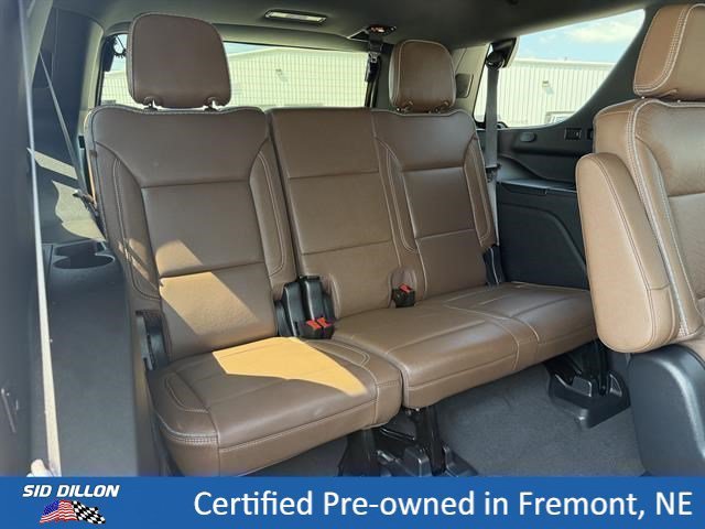 Used 2023 Iridescent Pearl Tricoat Chevrolet High Country image 12