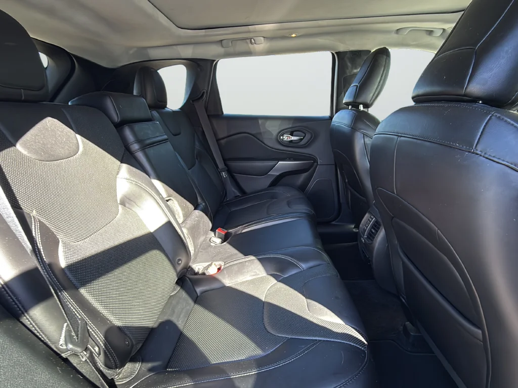 Used 2019 Black Jeep Limited image 24