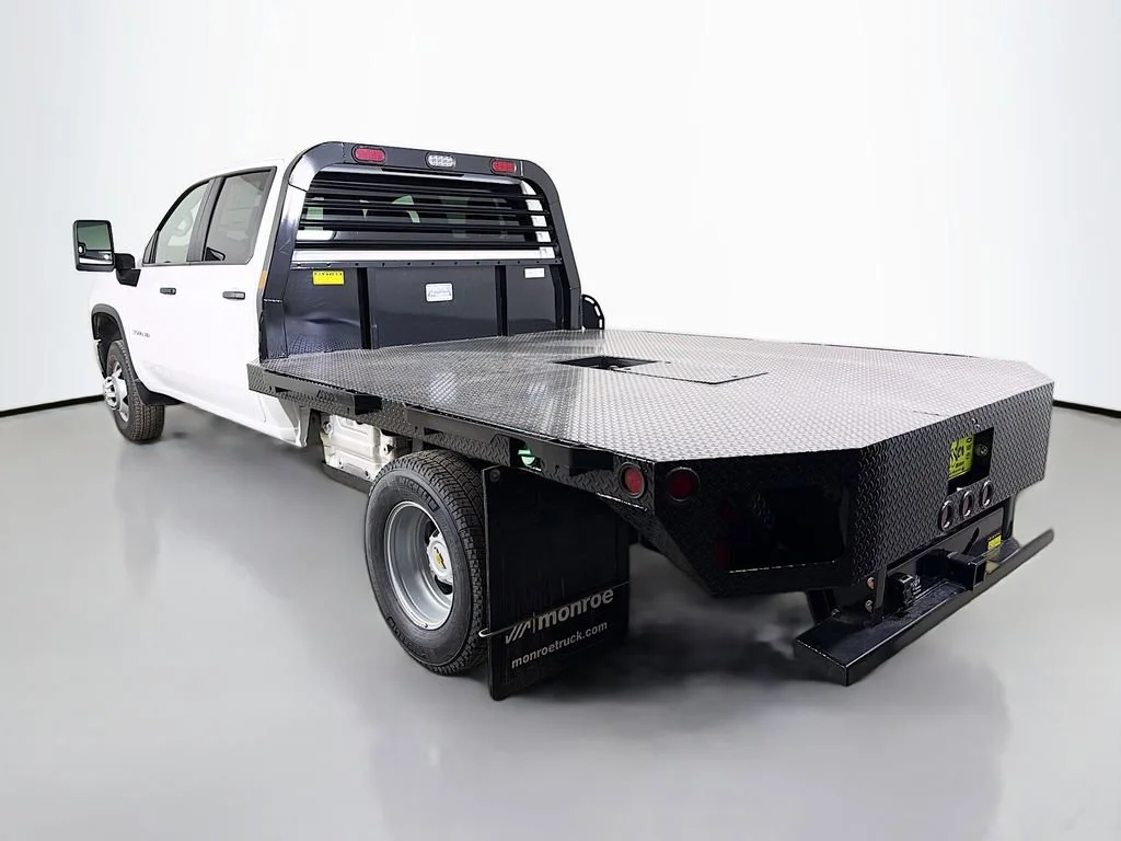 New 2026 Summit White Chevrolet Work Truck image 7